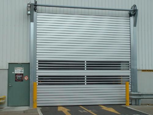 閔行區(qū)木質(zhì)防火門技術(shù)勇創(chuàng)新高，卷簾門電機(jī)智能化升級助力建筑安全